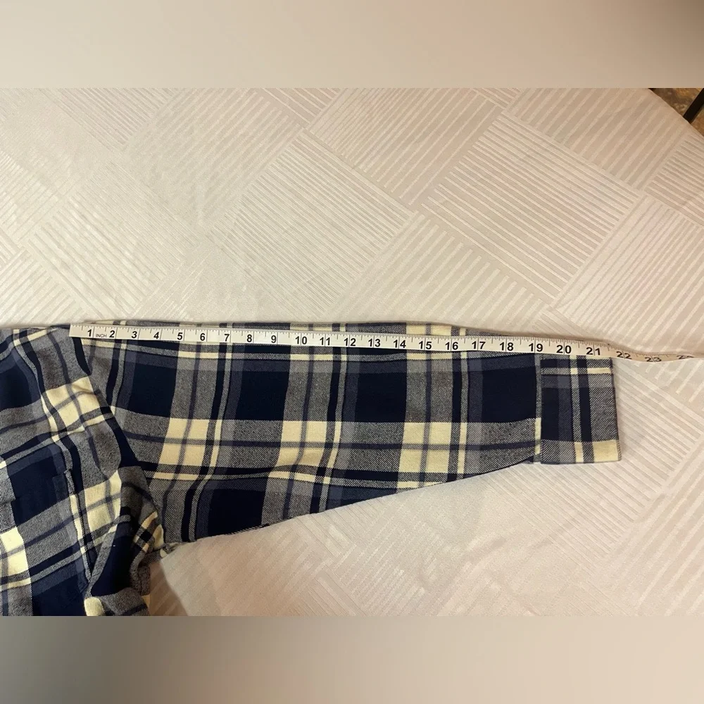 2/$20 - Navy and Light Cream Checkered Plaid Flannel Button Down Shirt - XL - Picture 7 of 11
